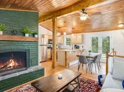 Harpers Ferry Cabin w Hot Tub, Huge Deck, Firepit, & WiFi!