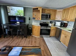 Stroll to Slopes, Village Area, Ski in-out MtLodge 308