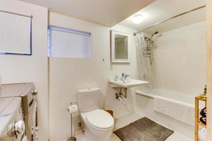 Seattle Splendor - thumb 2