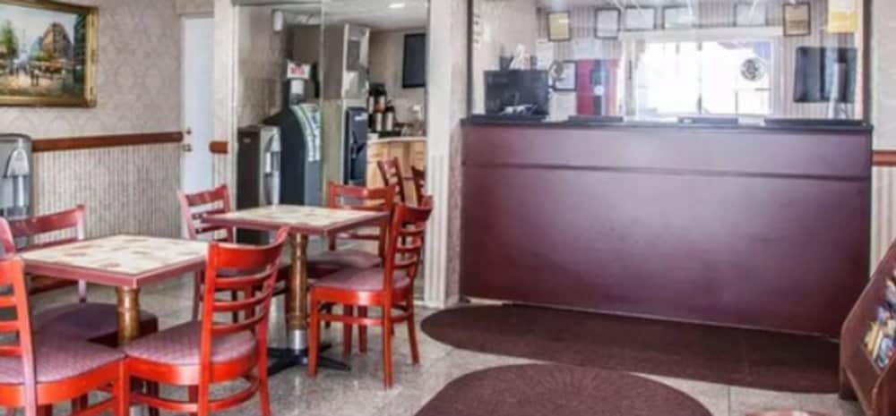 Rodeway Inn Jersey City Near Hoboken - thumb 2