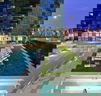 Luxy on The Hudson - Tourism Hollywood