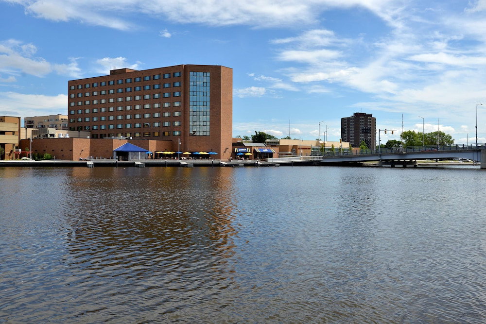 Best Western Premier Waterfront Hotel & Convention Center - thumb 2