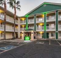 HomeTowne Studios by Red Roof Phoenix West - Tourism Hollywood