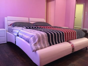 Single Family Home In Dallas