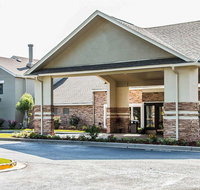Clarion Inn  Suites Savannah Midtown - Tourism Hollywood