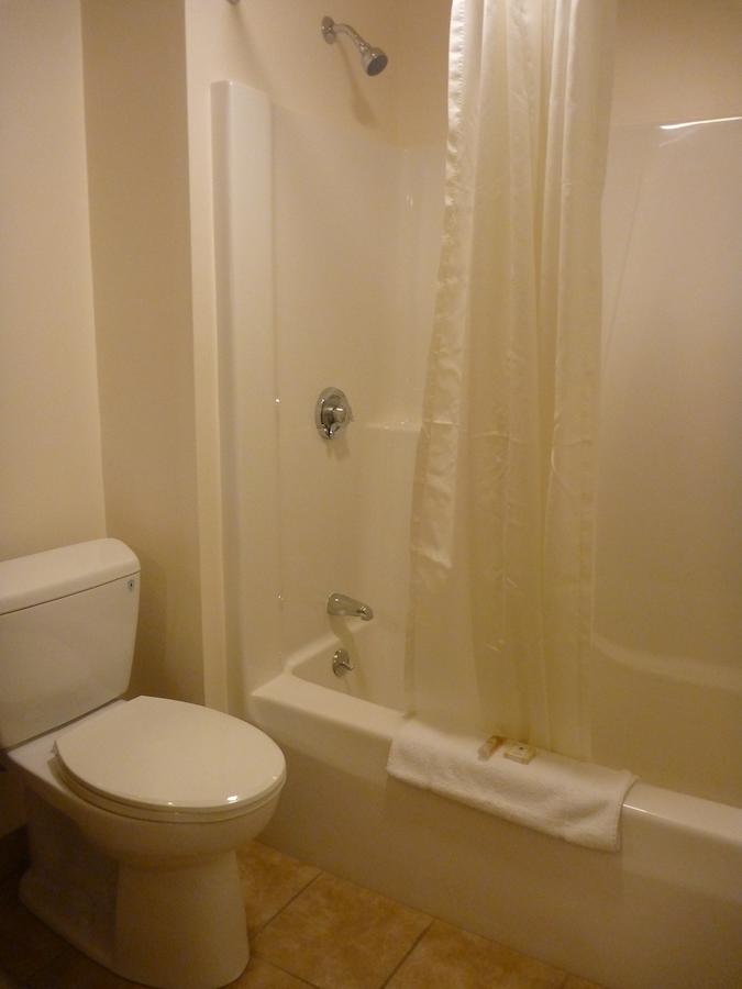 Yankee Clipper Motel - thumb 12