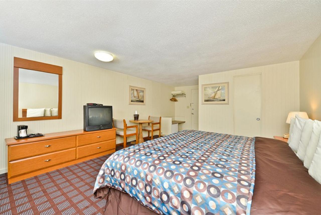 Blue Dolphin Inn - thumb 10