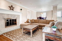 4000 sq ft entire house close to the Strip Tourism Hollywood