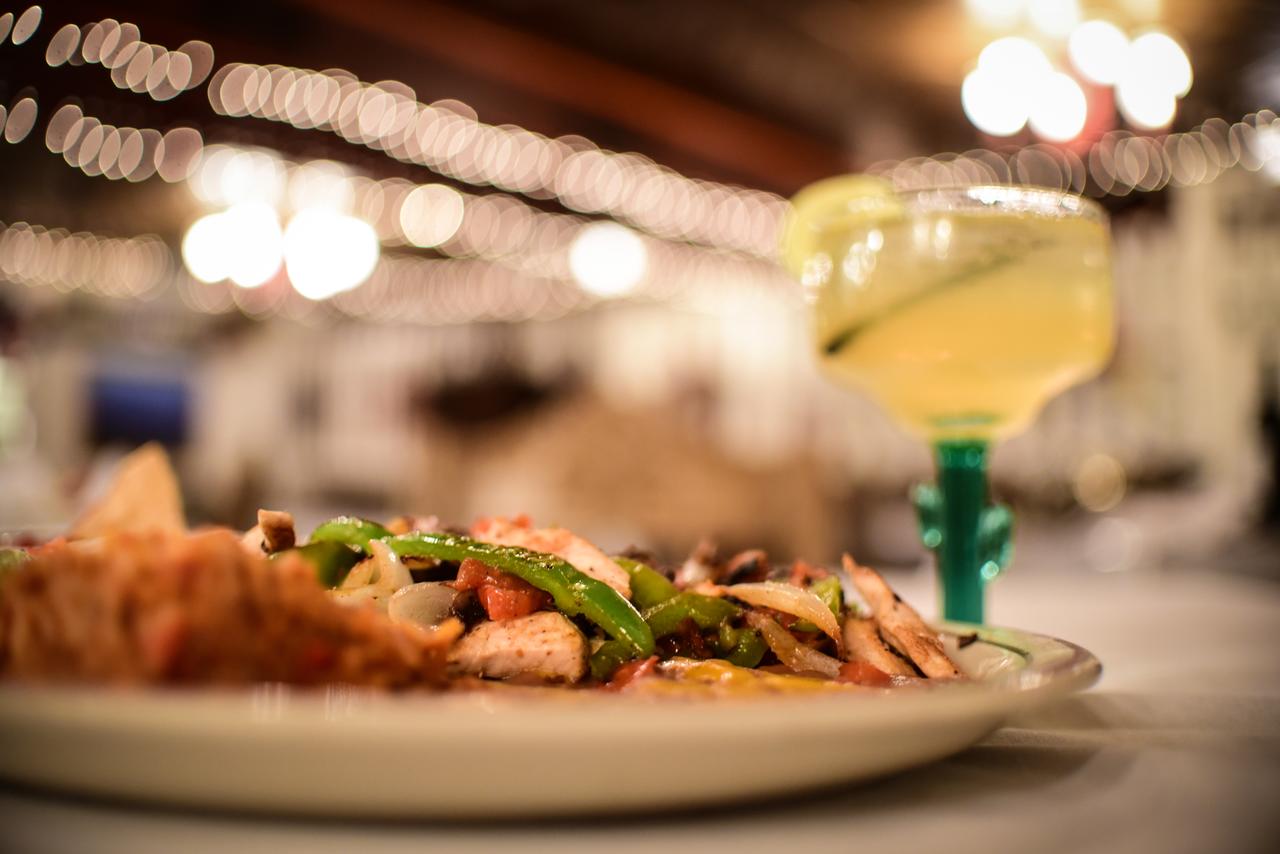 El Rancho Hotel - thumb 37