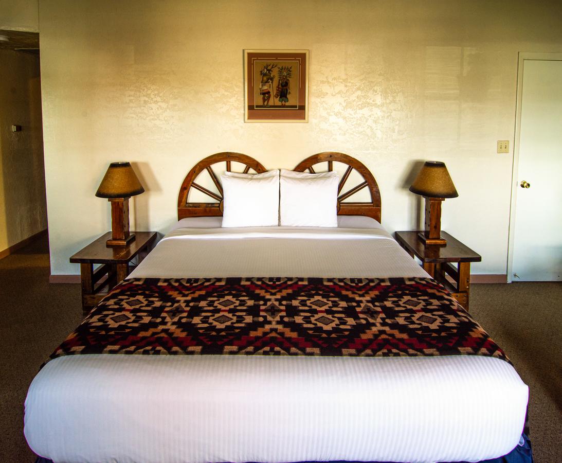 El Rancho Hotel - thumb 16