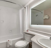 Howard Johnson by Wyndham Albuquerque Midtown - Tourism Hollywood