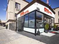 Booking Queens Tourism Hollywood