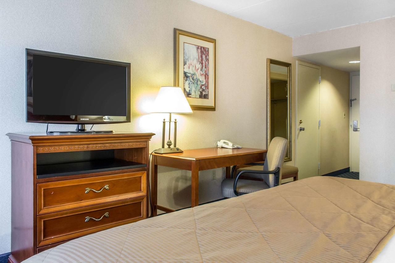 Clarion Hotel And Conference Center - thumb 5