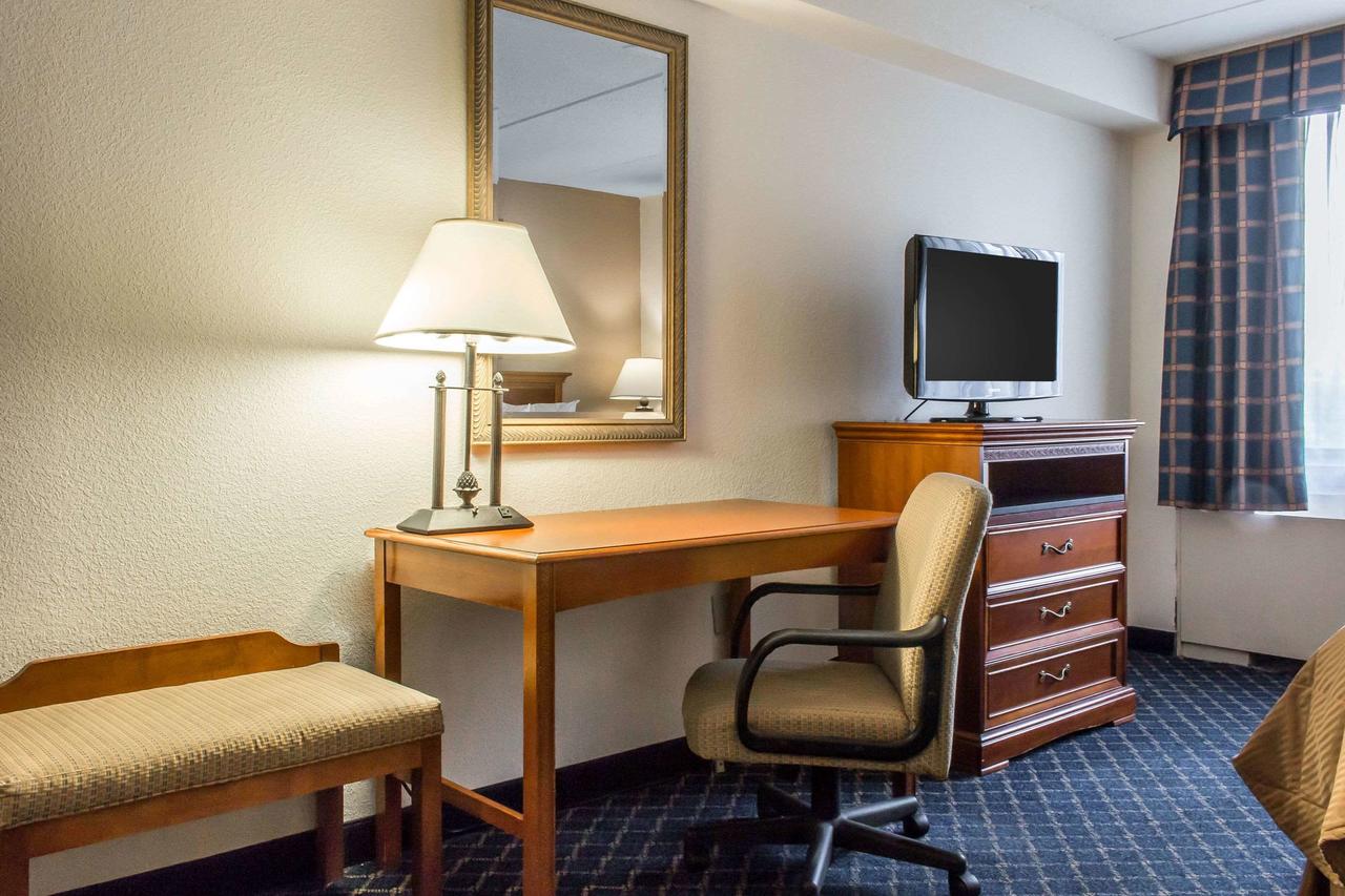 Clarion Hotel And Conference Center - thumb 3