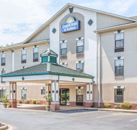 Days Inn  Suites by Wyndham Morganton - Tourism Hollywood