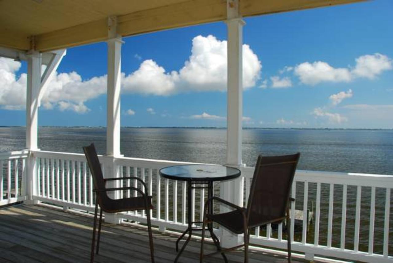 Sound Escape At Pirate's Cove Marina - thumb 9