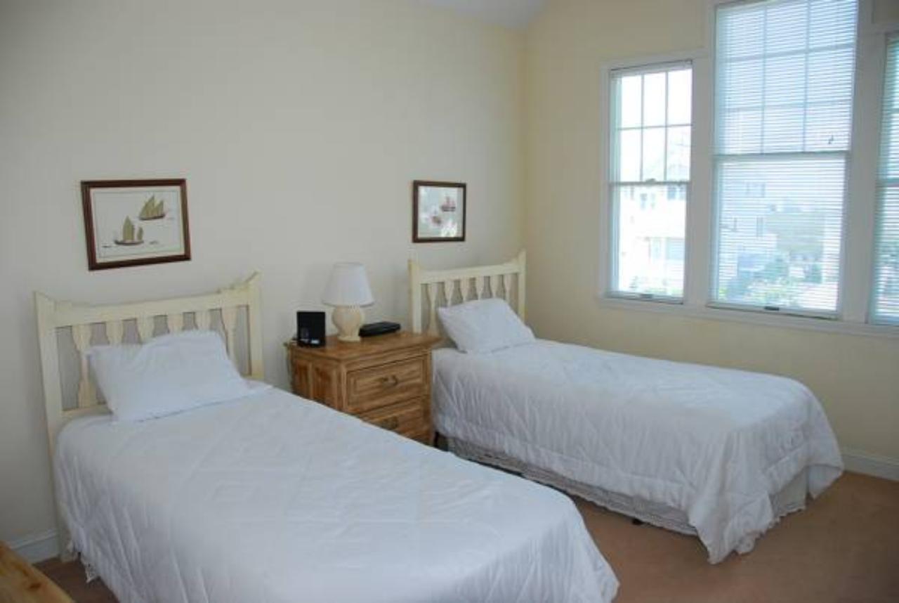 Sound Escape At Pirate's Cove Marina - thumb 15