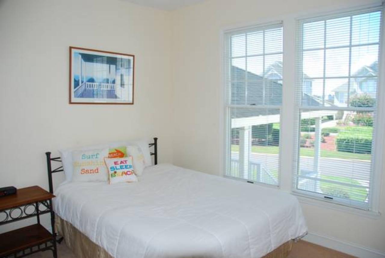 Sound Escape At Pirate's Cove Marina - thumb 17