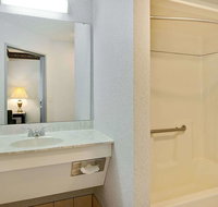Days Inn by Wyndham Lisbon - Tourism Hollywood