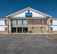 Travelodge by Wyndham Spearfish - Tourism Hollywood