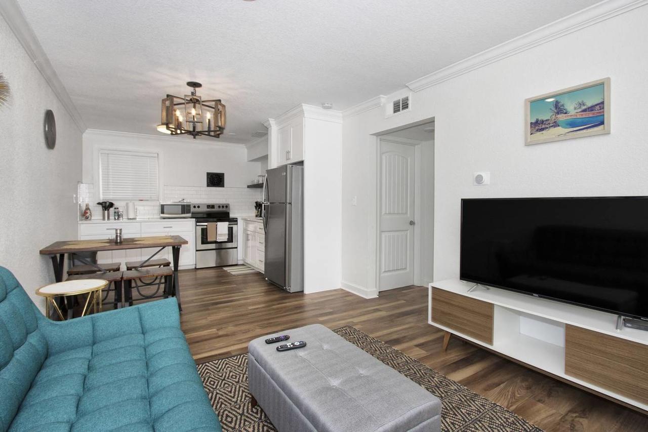 Dune Cottage Palm Suite (2 Bed/2 Bath Beach Condo) - thumb 5