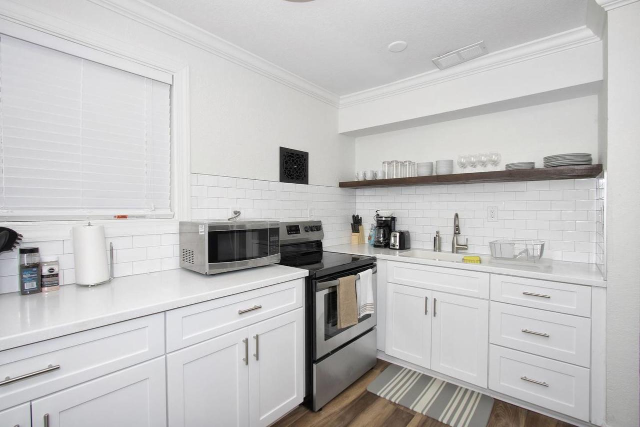 Dune Cottage Palm Suite (2 Bed/2 Bath Beach Condo) - thumb 3