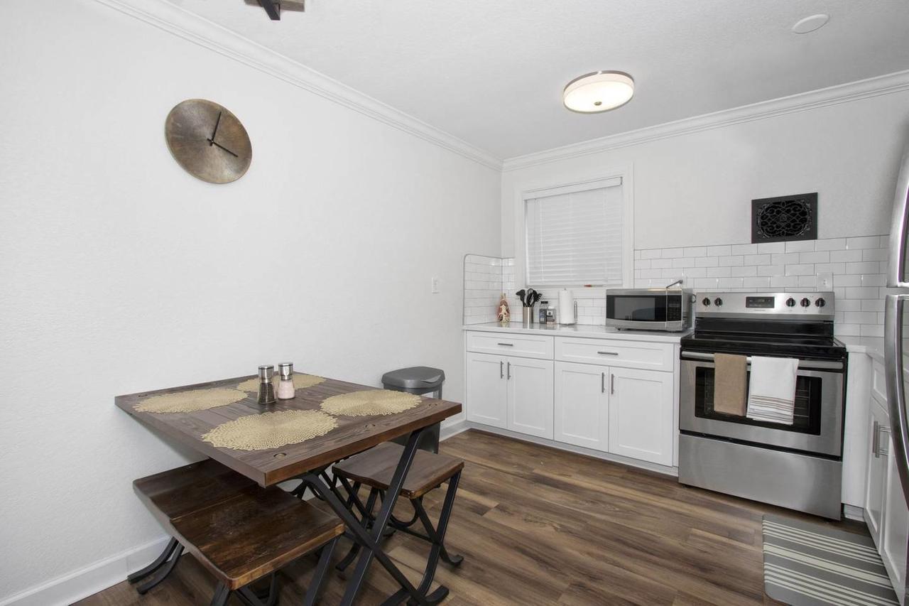 Dune Cottage Palm Suite (2 Bed/2 Bath Beach Condo) - thumb 8