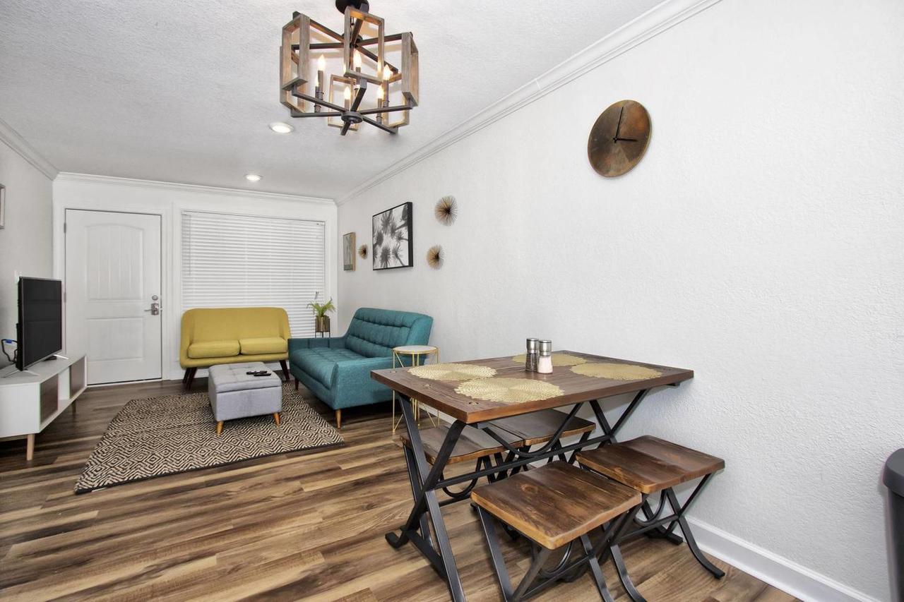 Dune Cottage Palm Suite (2 Bed/2 Bath Beach Condo) - thumb 12