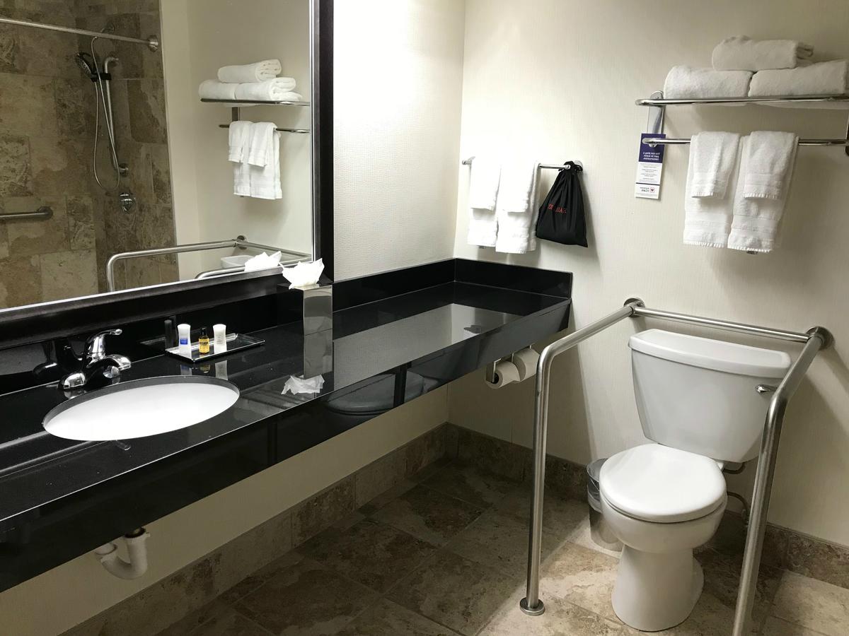 Best Western Plus InnTowner Madison - thumb 8