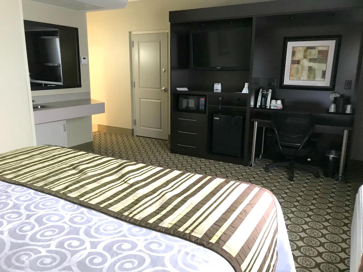 Best Western Plus InnTowner Madison - thumb 22