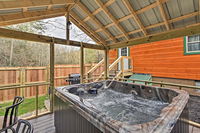 'Just Fur Relaxin' Sevierville Cabin with Hot Tub Tourism Hollywood