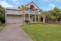 30Awesome By BlueSwell Tourism Hollywood