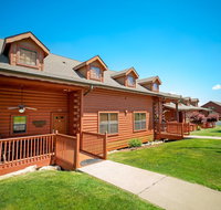 Cabins at Grand Mountain - Tourism Hollywood
