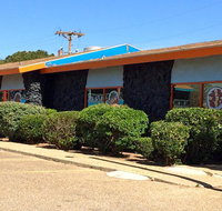 Crystal Palace Inn Brownfield - Tourism Hollywood