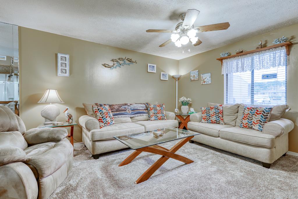 Gulf Highlands: 181 Gulf Highlands Blvd.