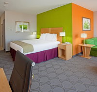 Holiday Inn Express Hotel & Suites Clute-Lake Jackson - Tourism Hollywood