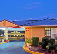 Super 8 by Wyndham Chipley - Tourism Hollywood