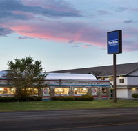 Travelodge by Wyndham Alpine - Tourism Hollywood
