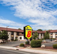 Super 8 by Wyndham Flagstaff - Tourism Hollywood