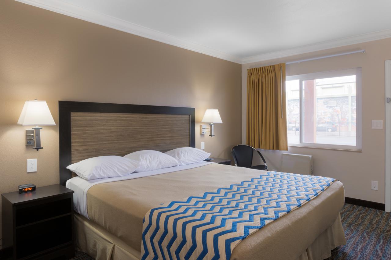 Travelodge By Wyndham Eureka - thumb 10