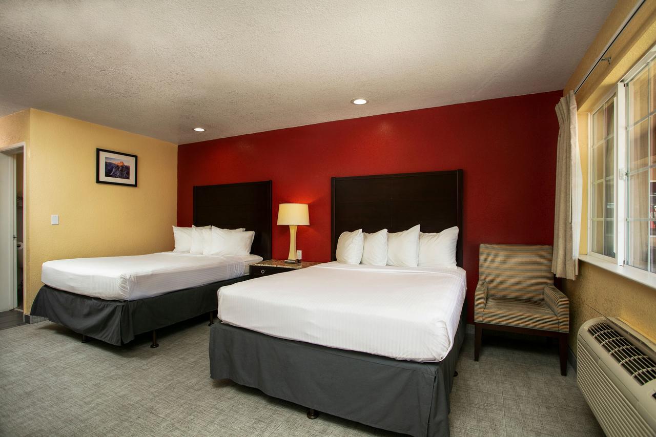 The Yosemite Inn - thumb 5