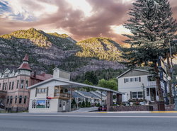 Abram Inn & Suites
