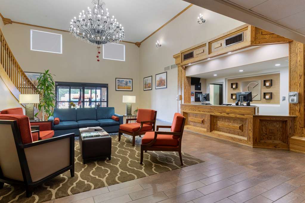 Comfort Inn & Suites - thumb 3